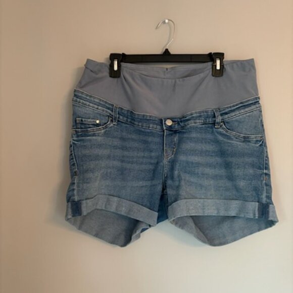 H & M maternity denim shorts XL - Picture 1 of 6